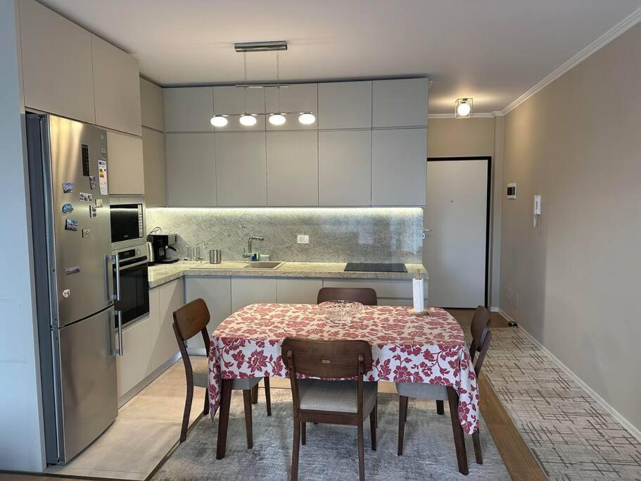 Family Friendly 2 Bedroom Apartment Eden Gardens Tirana City Center Екстериор снимка